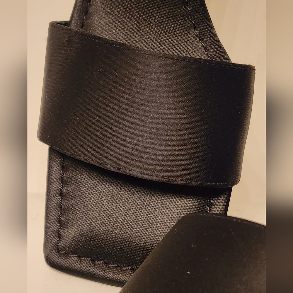 GOOD American Kickstand Slide Mule Sandal In Black Satin - Picture 3 of 13